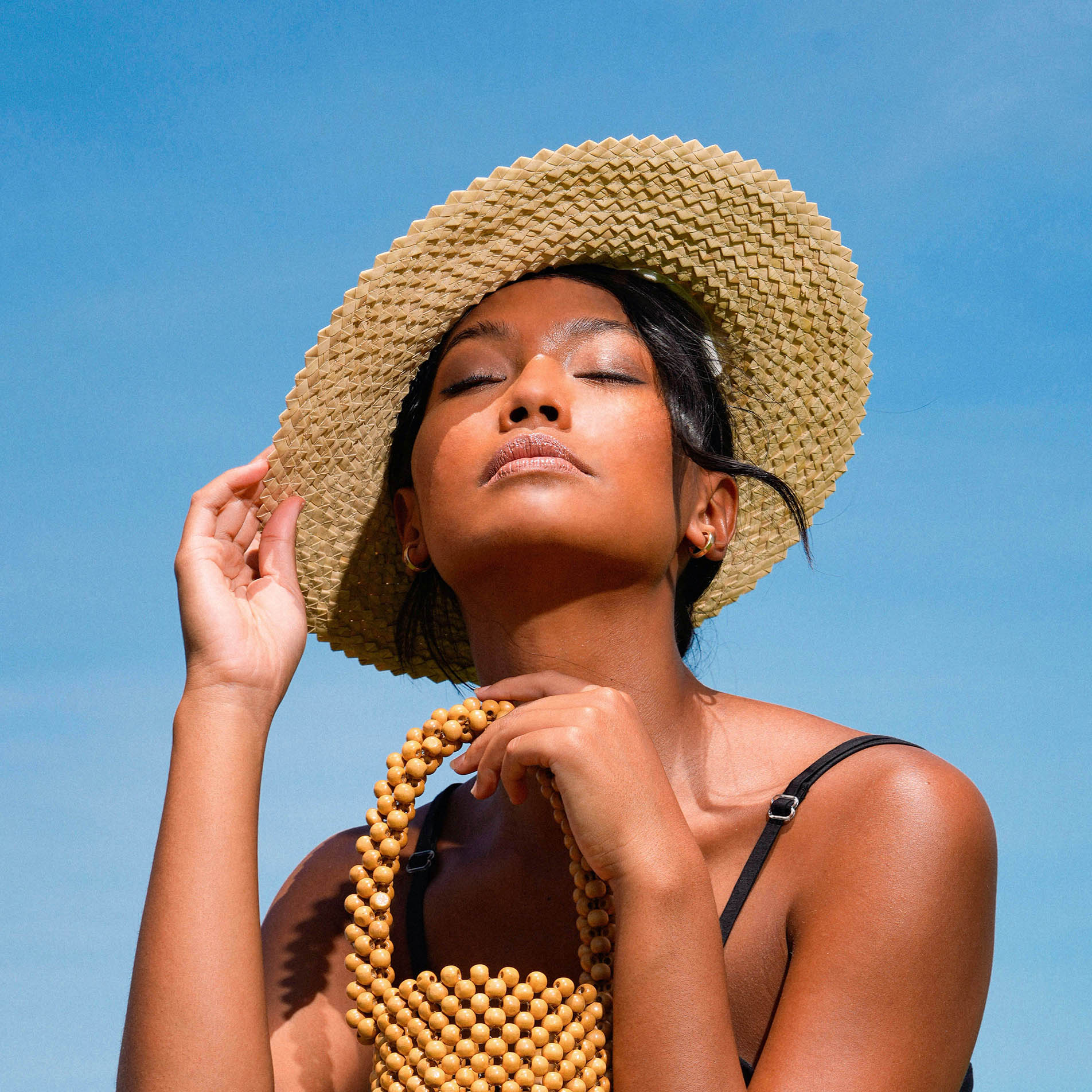 woven straw hat in beige