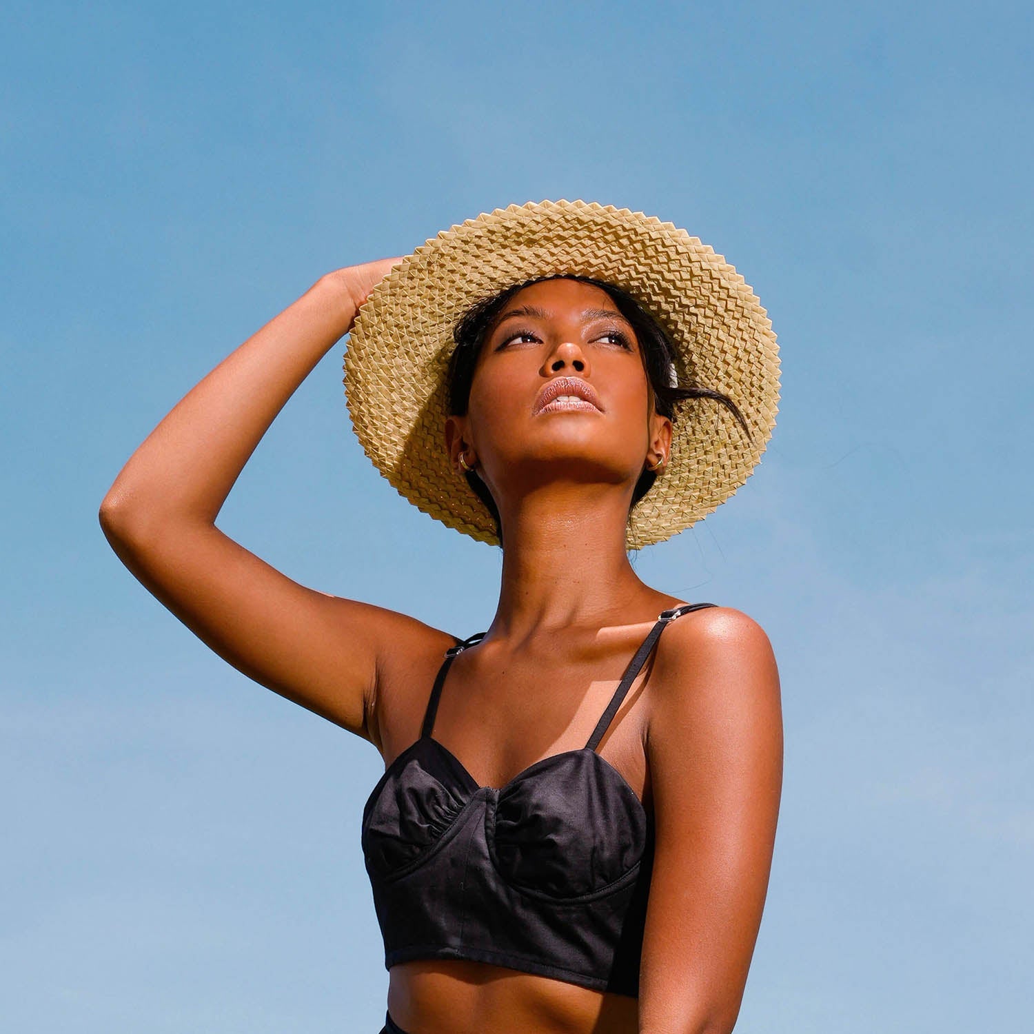 woven straw hat in beige